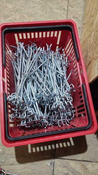 Rafturi metalice supermarket, gondole metalice si accesorii rafturi